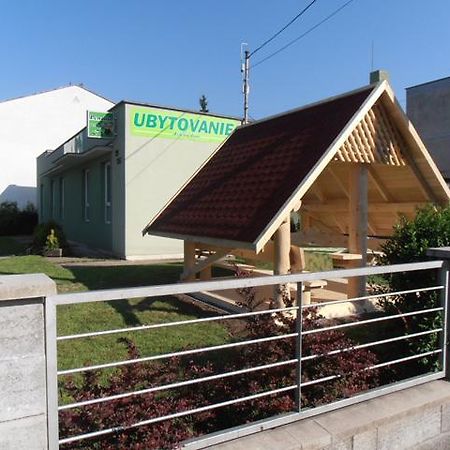 Hotel Zeleny Dom Bojnice Exterior foto